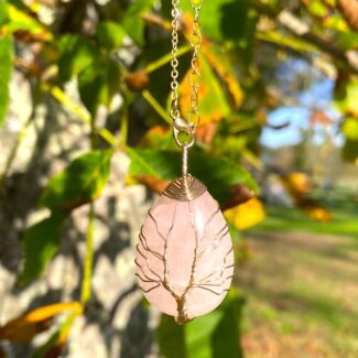 Quartz-rose-chaine-doree